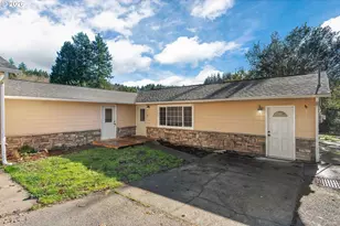 1643 Shelley Rd, Coquille, OR 97423 - Photo 4