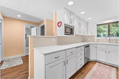 13813 NW 10th Ct #B, Vancouver, WA 98685 - Photo 10