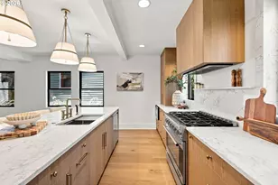3533 NE Hassalo St, Portland, OR 97232 - Photo 10