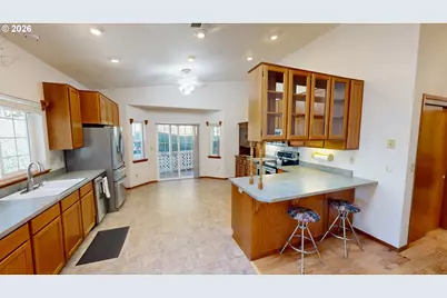 1389 Glenwood Dr, Brookings, OR 97415 - Photo 8