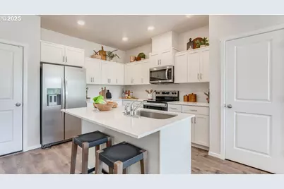 3563 SW Thomas Ave, Gresham, OR 97080 - Photo 8