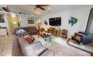 9175 7th St, Brookings, OR 97415 - Photo 4