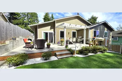 917.5 7th St, Brookings, OR 97415 - Photo 2