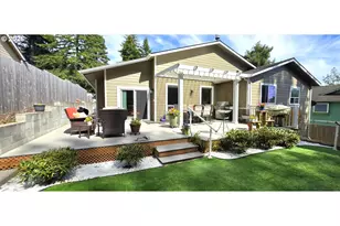 9175 7th St, Brookings, OR 97415 - Photo 2