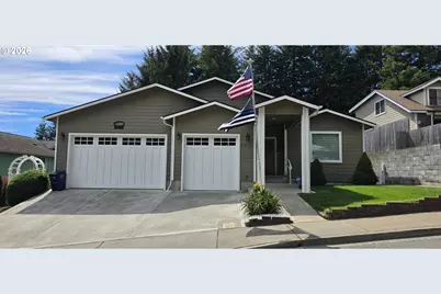 917.5 7th St, Brookings, OR 97415 - Photo 1