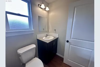 279 Lacasa St, Eugene, OR 97402 - Photo 8