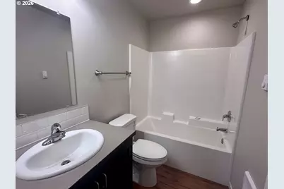 279 Lacasa St, Eugene, OR 97402 - Photo 20