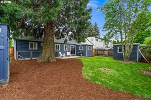 6651 NE Roselawn St, Portland, OR 97218 - Photo 36