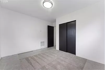 2160 Lombard St, North Bend, OR 97459 - Photo 18