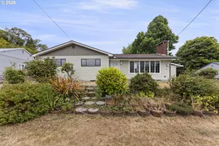 2160 Lombard St, North Bend, OR 97459 - Photo 42