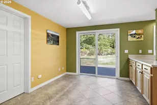 2279 Blackburn St, Eugene, OR 97405 - Photo 8