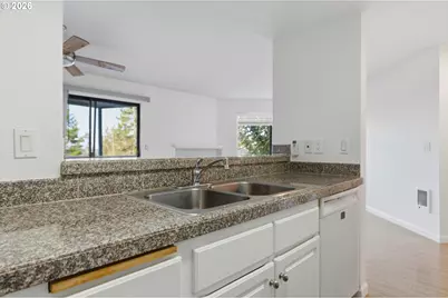 10168 SE Talbert St, Clackamas, OR 97015 - Photo 4