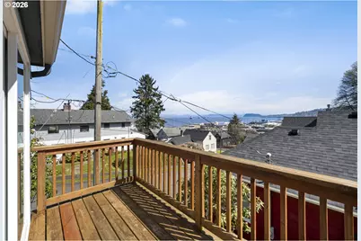 312 3rd St, Astoria, OR 97103 - Photo 12