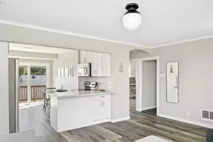 312 3rd St, Astoria, OR 97103 - Photo 16