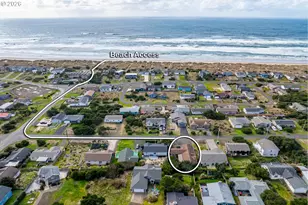1609 NW Parker Ave, Waldport, OR 97394 - Photo 2