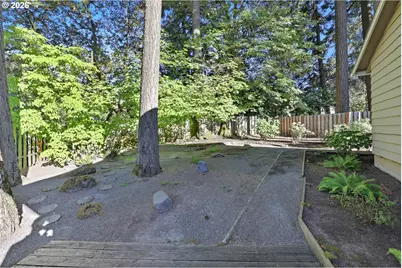13525 SW Fircrest Ct, Beaverton, OR 97008 - Photo 28