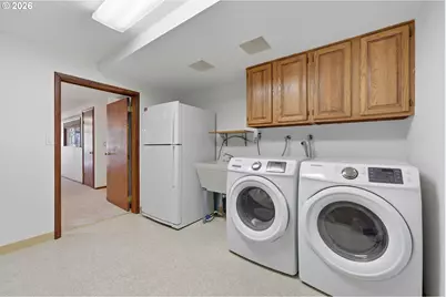 13525 SW Fircrest Ct, Beaverton, OR 97008 - Photo 20
