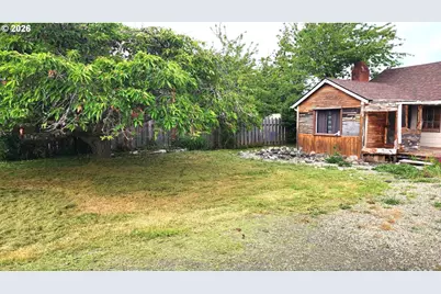 1736 N Elm St, Coquille, OR 97423 - Photo 30