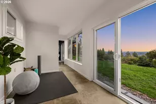 1663 SW Westwood Dr, Portland, OR 97239 - Photo 34