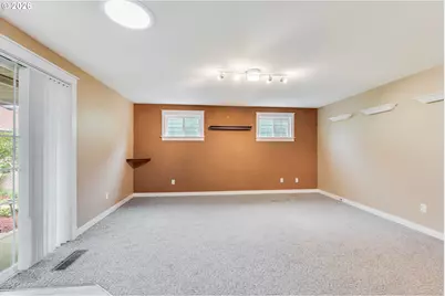 1967 Astor Way, Woodburn, OR 97071 - Photo 6