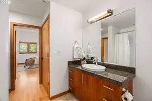 7910 SW 31st Ave, Portland, OR 97219 - Photo 20