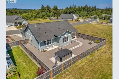1155 SE Bugle Ave, Warrenton, OR 97146 - Photo 2