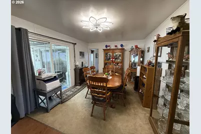 8605 NW 9th Ave, Vancouver, WA 98665 - Photo 2