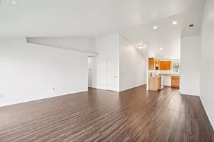 2315 SW Hannah Cir, McMinnville, OR 97128 - Photo 10