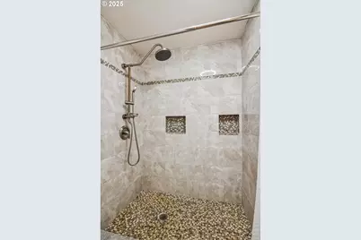 2188 SE Willow Ct, Hillsboro, OR 97123 - Photo 28