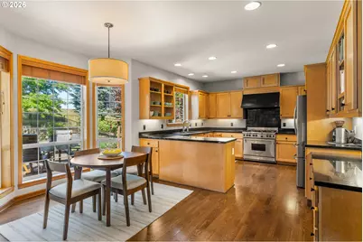 639 NW Fremont St, Camas, WA 98607 - Photo 10