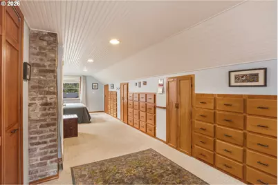 942 Fairway Dr, Eugene, OR 97404 - Photo 18