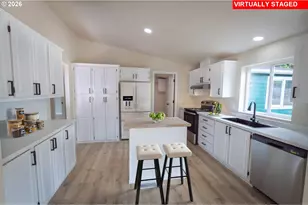 1038 Hillside Dr, Cottage Grove, OR 97424 - Photo 10