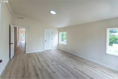 1038 Hillside Dr, Cottage Grove, OR 97424 - Photo 14