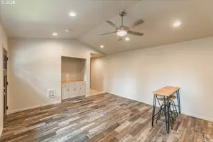 2143 Ash St, North Bend, OR 97459 - Photo 6