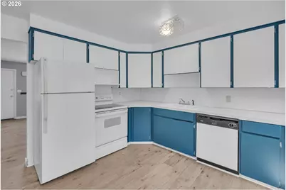 8000 N Woolsey Ave, Portland, OR 97203 - Photo 8