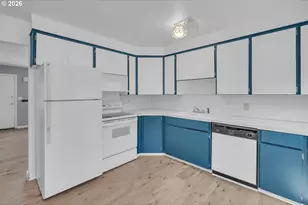 8000 N Woolsey Ave, Portland, OR 97203 - Photo 8