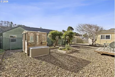 333 NW 58th St, Newport, OR 97365 - Photo 38