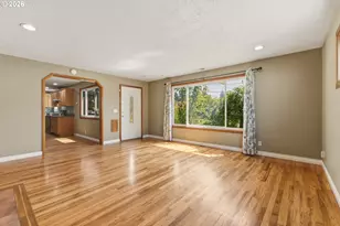 1515 NE 118th Ave, Portland, OR 97220 - Photo 8