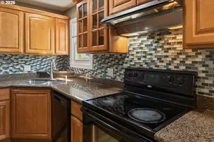 1515 NE 118th Ave, Portland, OR 97220 - Photo 12