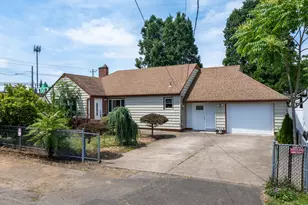 1515 NE 118th Ave, Portland, OR 97220 - Photo 2