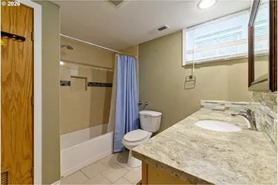 1515 NE 118th Ave, Portland, OR 97220 - Photo 22