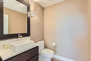 6090 Carman Dr, Lake Oswego, OR 97035 - Photo 20