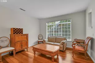924 NE 73rd Ave, Hillsboro, OR 97124 - Photo 8