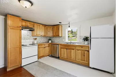 180 NW Spring St, White Salmon, WA 98672 - Photo 14