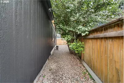 6411 NE 32nd Pl, Portland, OR 97211 - Photo 18