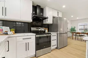 6411 NE 32nd Pl, Portland, OR 97211 - Photo 14