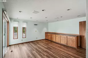 6644 Rippling Brook Dr SE, Salem, OR 97301 - Photo 16