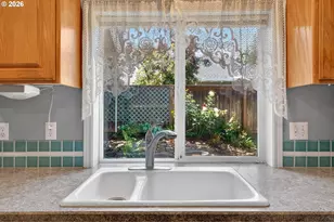 15424 NE Andra Pl, Portland, OR 97230 - Photo 8