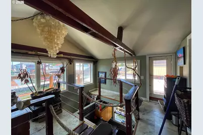 1819 N Jantzen Ave, Portland, OR 97217 - Photo 24