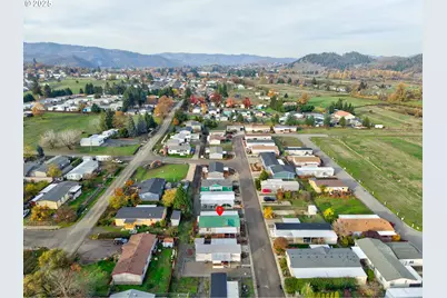 125 SE Estate Loop, Winston, OR 97496 - Photo 38